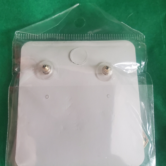 NIP earrings - Picture 2 of 4